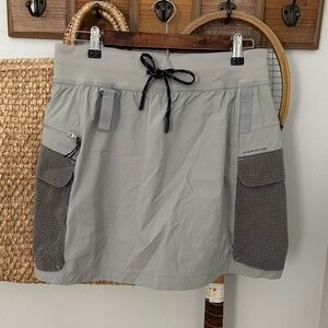 Lululemon gray hiking cargo skort